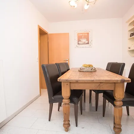 Welcome In - 10-h Im Zentrum Mit Balkon, Kostenlose Parkplaetze Appartement *