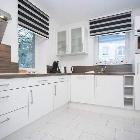 Appartement Welcome In - 10-h Im Zentrum Mit Balkon, Kostenlose Parkplaetze